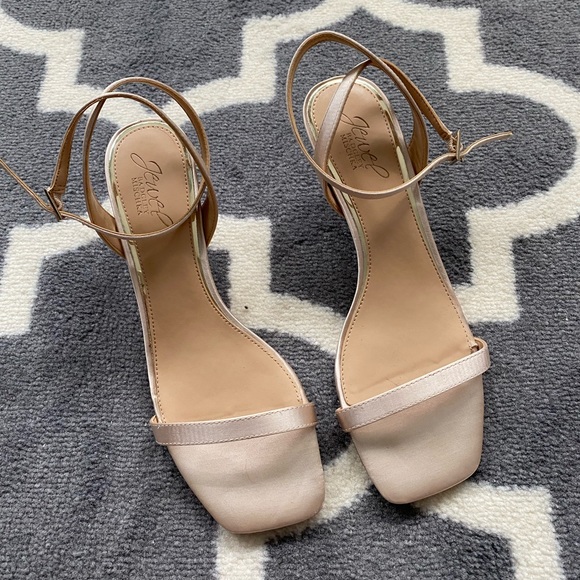 Jewel Badgley Mischka Sandals - Picture 7 of 7